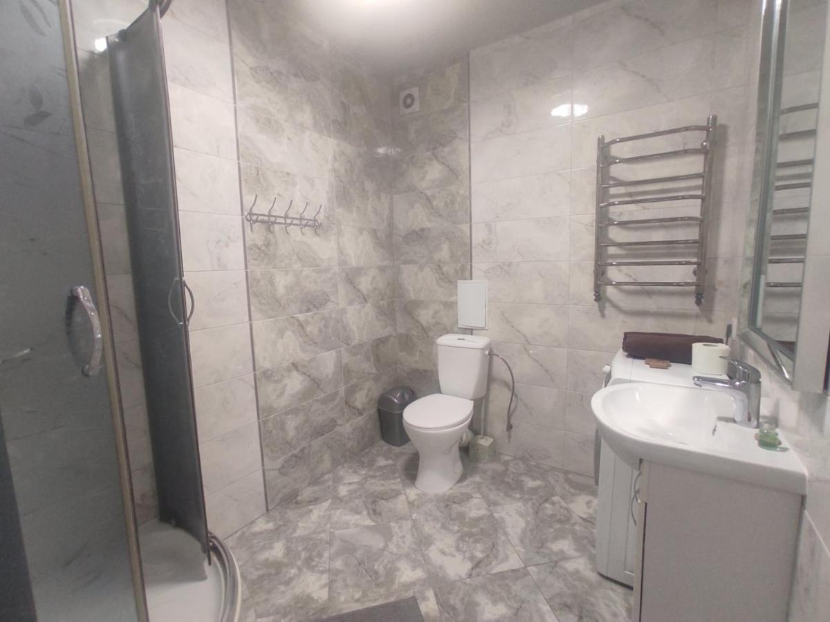 Апартаменти В Новобудові В Жк Фамілія Lviv Kültér fotó